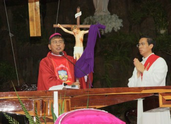 Suy Ngắm Cuộc Thương Khó Chúa Giêsu -2017