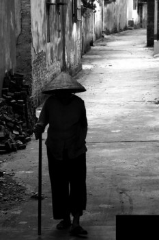 MẸ NHÂN HIỀN