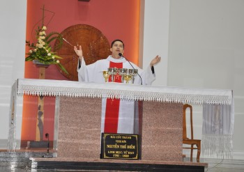 GX Vinh Hương: Lễ kính thánh Vinh Sơn Phaolô