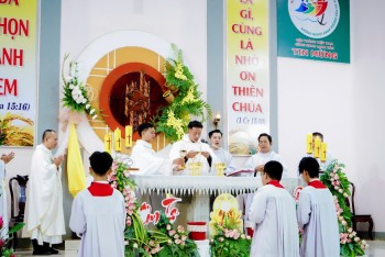 Gx. Phúc Lộc – Quý Tân Linh mục dâng lễ tạ ơn