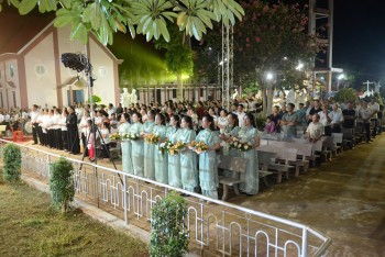 GX Châu Sơn Dâng Hoa bế mạc Tháng Hoa
