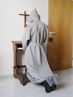 Người đi bỏ lại ngõ nhỏ