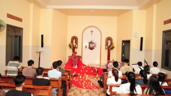Buổi Cầu Nguyện Taizé Của Giới Trẻ Giáo Xứ Long Điền