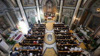 ĐTC dâng lễ tại nhà thờ thánh Anna ở Vatican