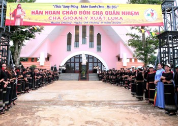 Giáo họ Vinh Ân đón Cha tân Quản nhiệm