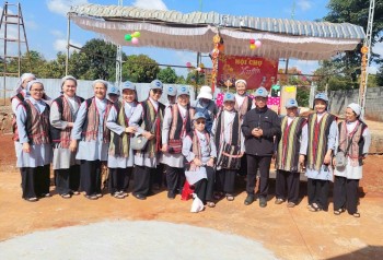 HỘI CHỢ - XUÂN YÊU THƯƠNG CHO CÁC EM THIẾU NHI TẠI GIÁO HỌ HIẾU XUÂN