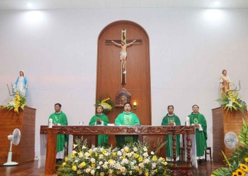 Giáo họ Đức Bình: Lễ tạ ơn làm phép Nhà nguyện