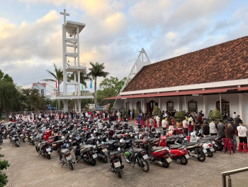 Giáo Xứ Kim Mai: Thánh Lễ Mùng 2 Tết.