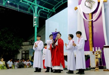 Thứ Sáu Tuần Thánh tại Gx. Duy Hòa