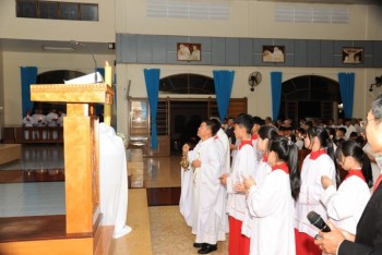 Giáo xứ Thổ Hoàng: Đêm Vọng Phục Sinh 2026