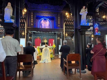 Cầu nguyện cho Giám mục tân cử tại Sài Gòn