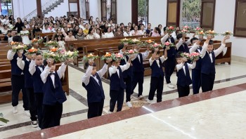 Giáo Xứ Kim Mai: Bế Mạc Tháng Hoa.