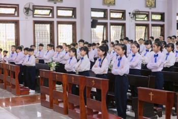 Giáo xứ Dũng Lạc: Thánh lễ Rước lễ lần đầu
