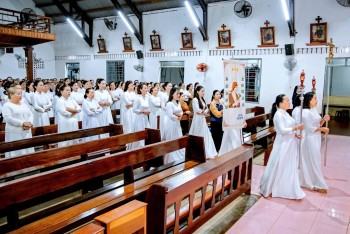 GX Vinh Xuân: Lễ kính thánh Anê Lê Thị Thành