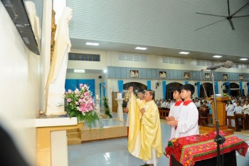 Gx. Thổ Hoàng: Mừng lễ Đức Mẹ Hồn Xác Lên Trời