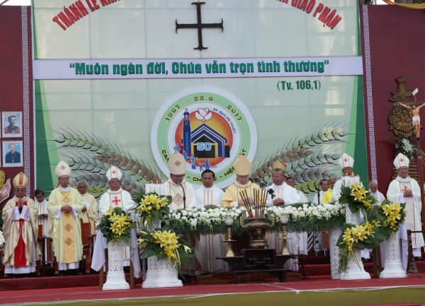 Thánh lễ mừng Kim Khánh Giáo phận