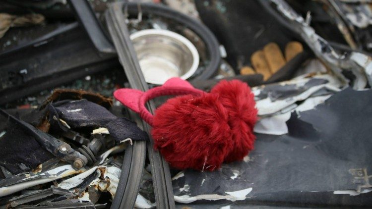 Ucraina: Nhà thờ và thành phố bị phá hủy
