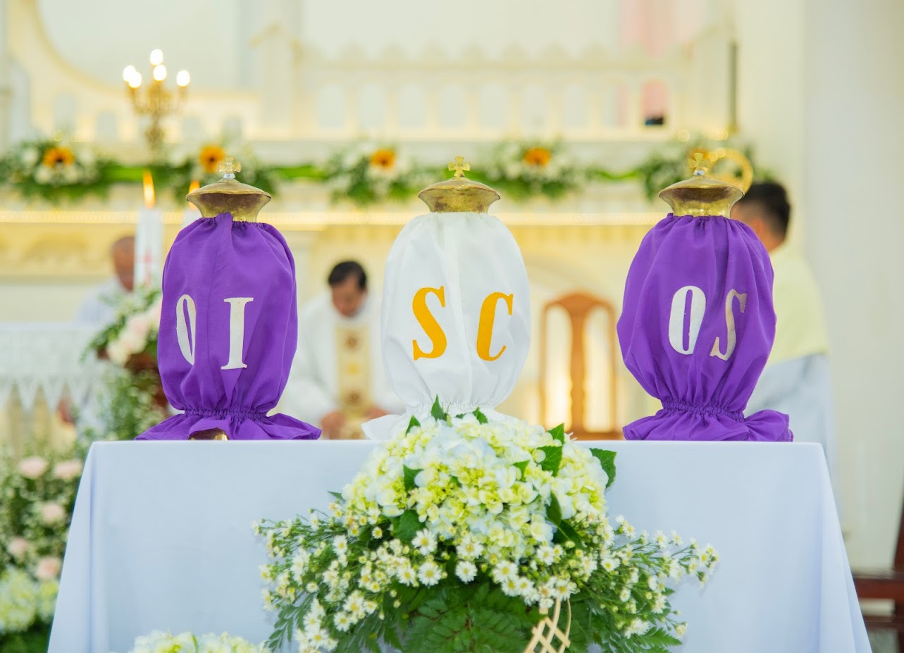 Thánh lễ Làm Phép Dầu tại Nhà thờ Đồng Xoài