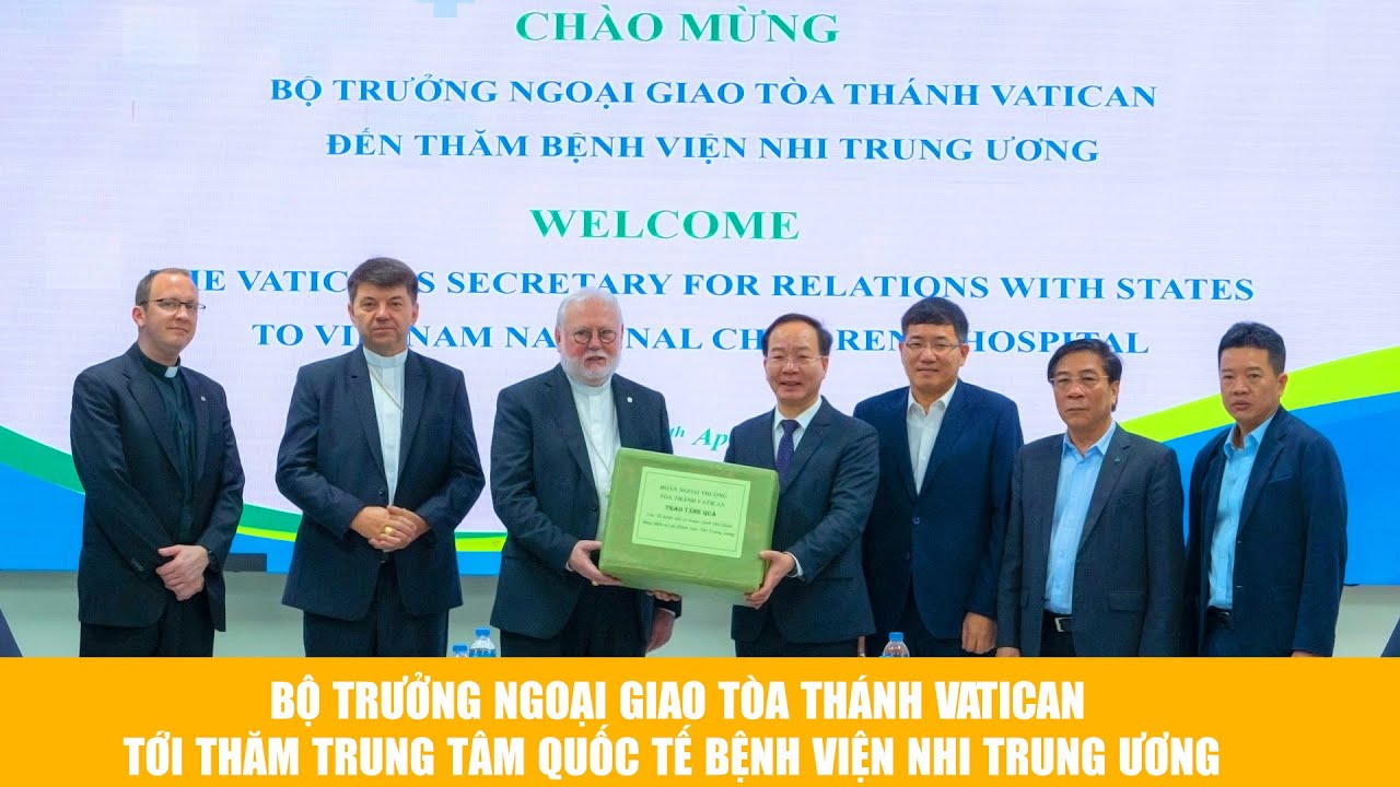 Bộ trưởng Ngoại giao TT thăm Trung tâm quốc tế