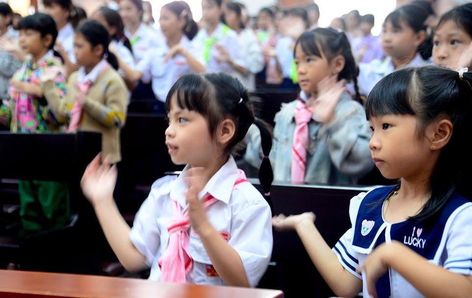 GX Dũng Lạc khai giảng năm học giáo lý