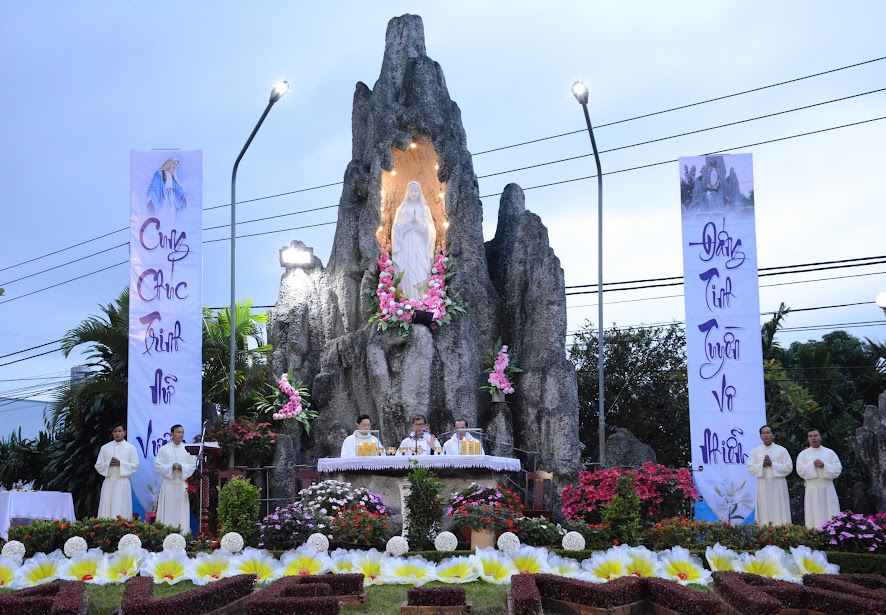 GX Châu Sơn: Thánh lễ Bổn mạng & Khai mạc Năm Thánh