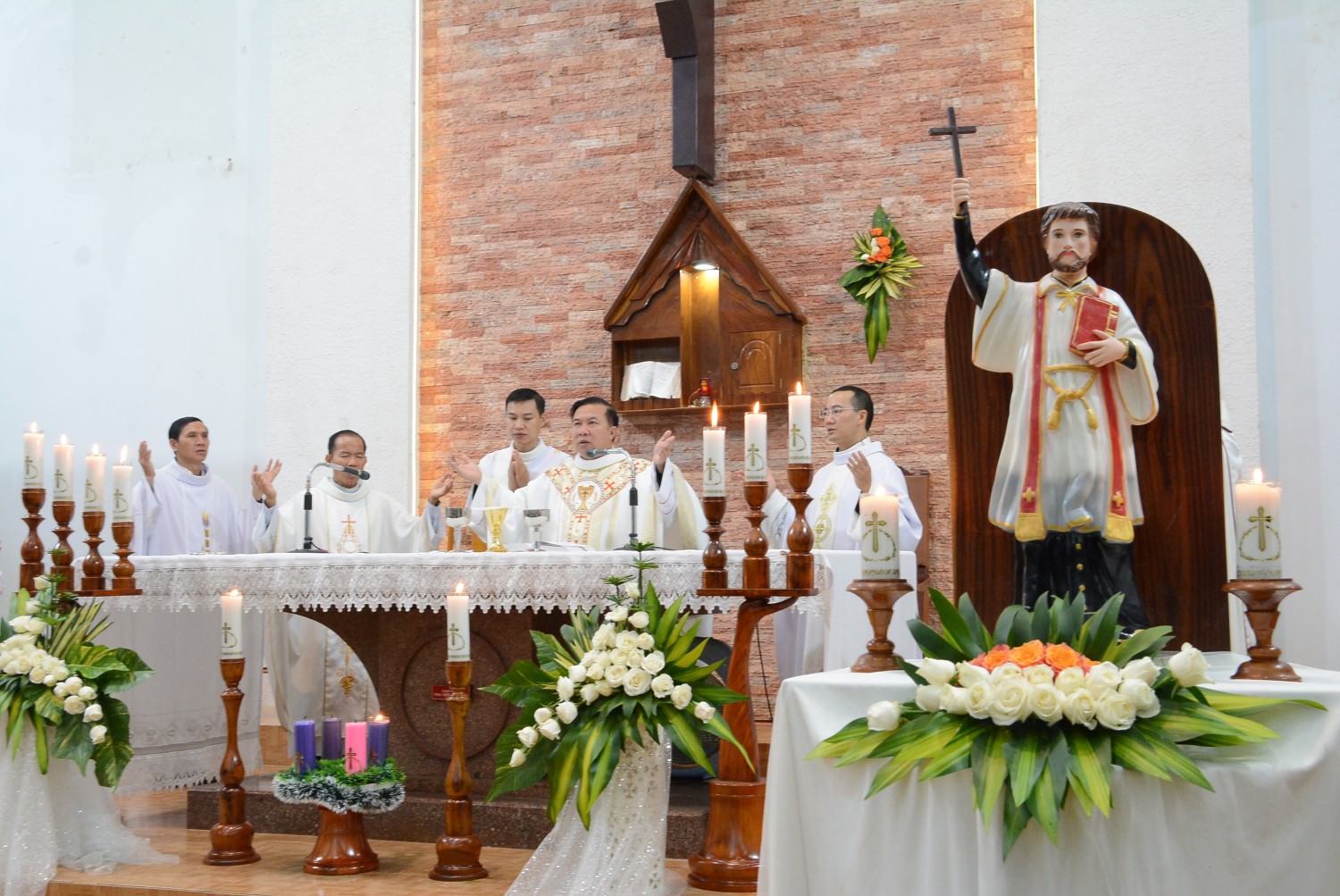 Giáo xứ Hòa Nam: Lễ Thánh Phanxicô Xavie