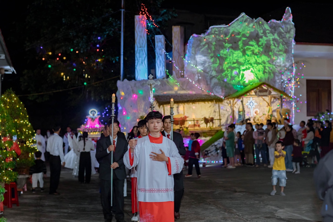 z7363210306426 01ffd6e4ddb72e9db8c9a56140c340ad