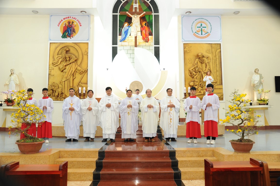 Giáo xứ Thổ Hoàng: Thánh lễ Mùng 2 Tết