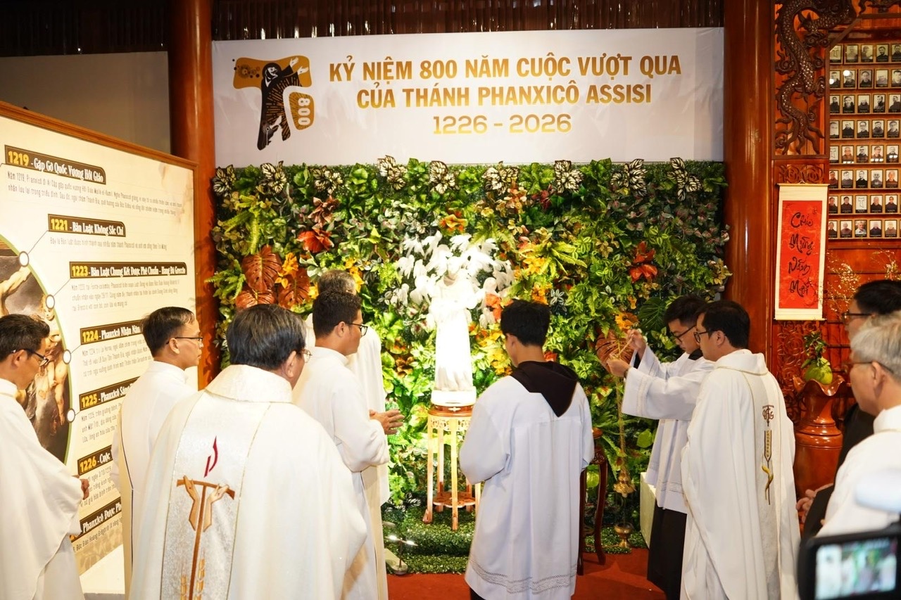 Thánh lễ khai mạc Năm Thánh Phan Sinh Tại Việt Nam