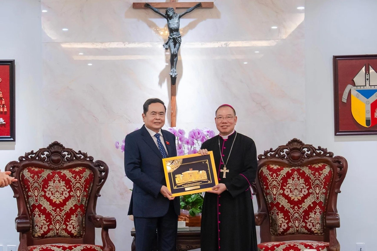 Chủ tịch Trần Thanh Mẫn thăm TGM Hà Nội