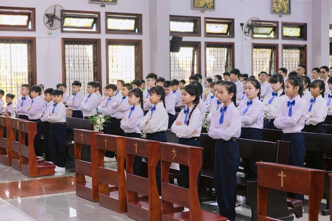 Giáo xứ Dũng Lạc: Thánh lễ Rước lễ lần đầu