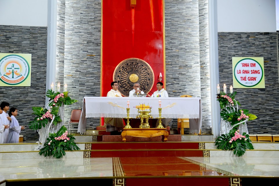Gx Dũng Lạc: Lễ kính Thánh Antôn Padovva